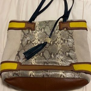 Vince Camuto tote bag.